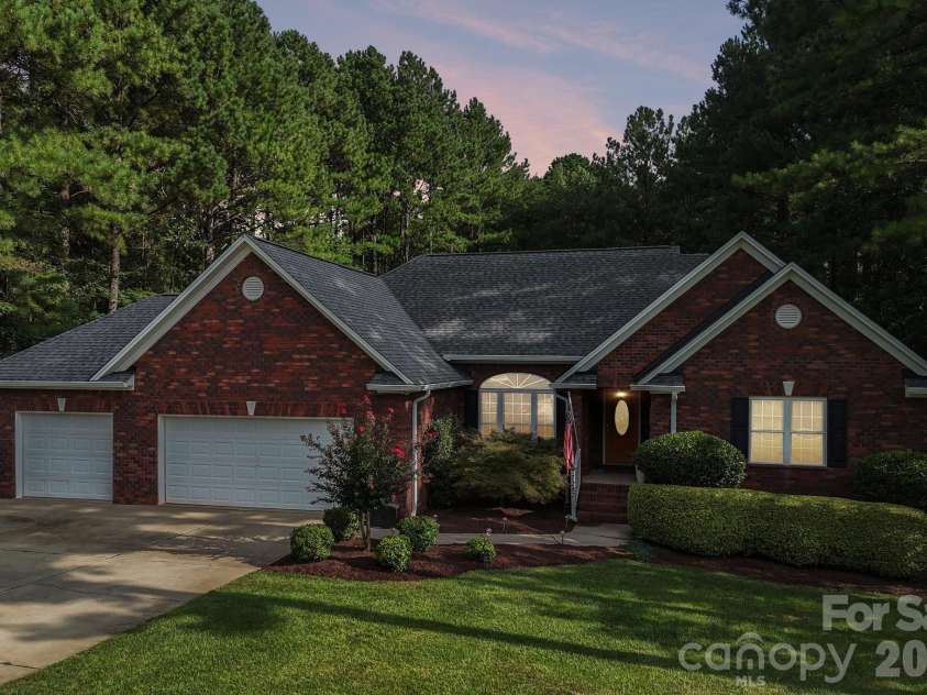 7267 Kiskadee Drive, Denver, NC 28037.  MLS# CAR4412592, YatesRealty ID 46255. 