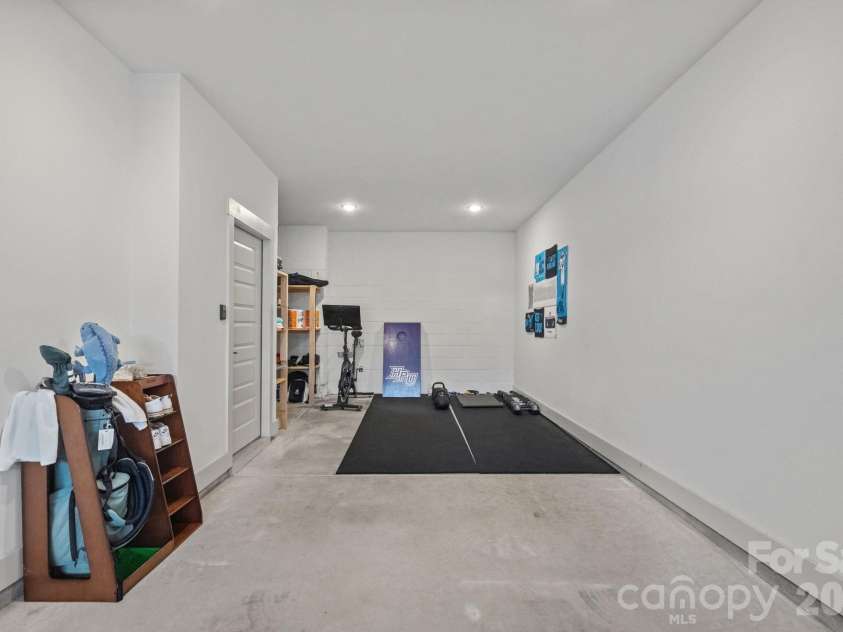 1725 Wesley Green Way, Charlotte, NC 28208.  MLS# CAR4415715, YatesRealty ID 46256. 