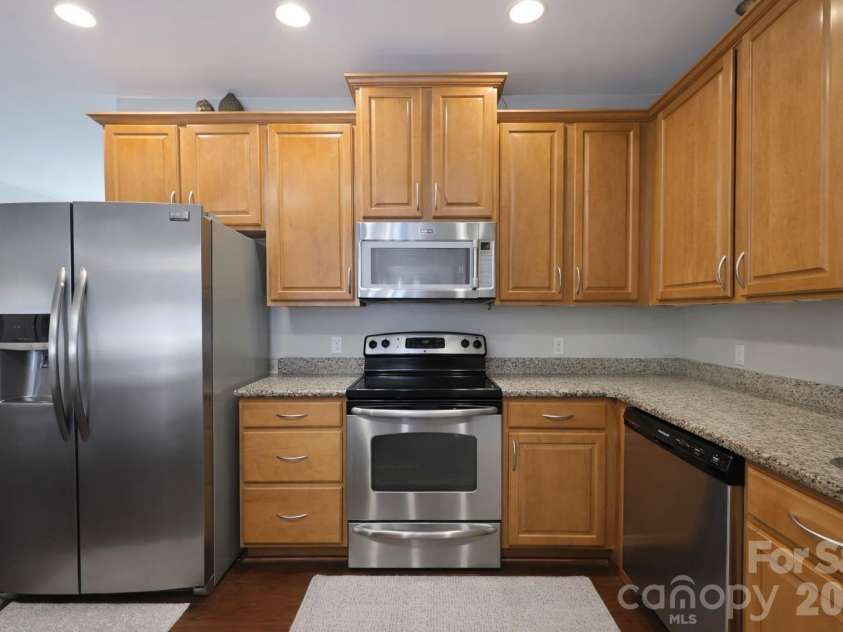 5670 Stafford Road, Charlotte, NC 28215.  MLS# CAR4345354, YatesRealty ID 4626. 