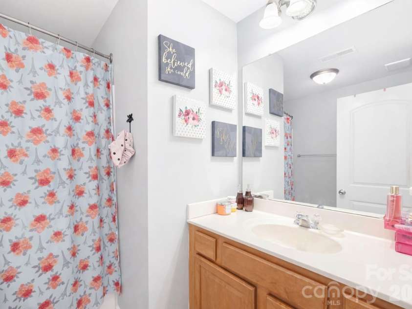 5670 Stafford Road, Charlotte, NC 28215.  MLS# CAR4345354, YatesRealty ID 4626. 