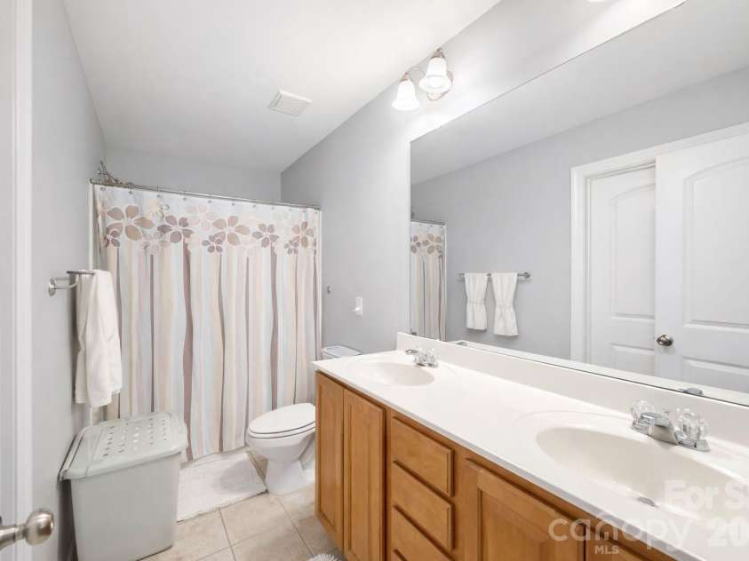 5670 Stafford Road, Charlotte, NC 28215.  MLS# CAR4345354, YatesRealty ID 4626. 