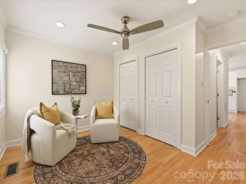 20845 Lagoona Drive, Cornelius, NC 28031.  MLS# CAR4417083, YatesRealty ID 46260. Sitting area in primary bedroom!