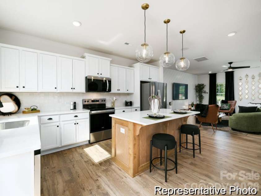 11917 Avocet Street, Charlotte, NC 28215.  MLS# CAR4417333, YatesRealty ID 46264. 