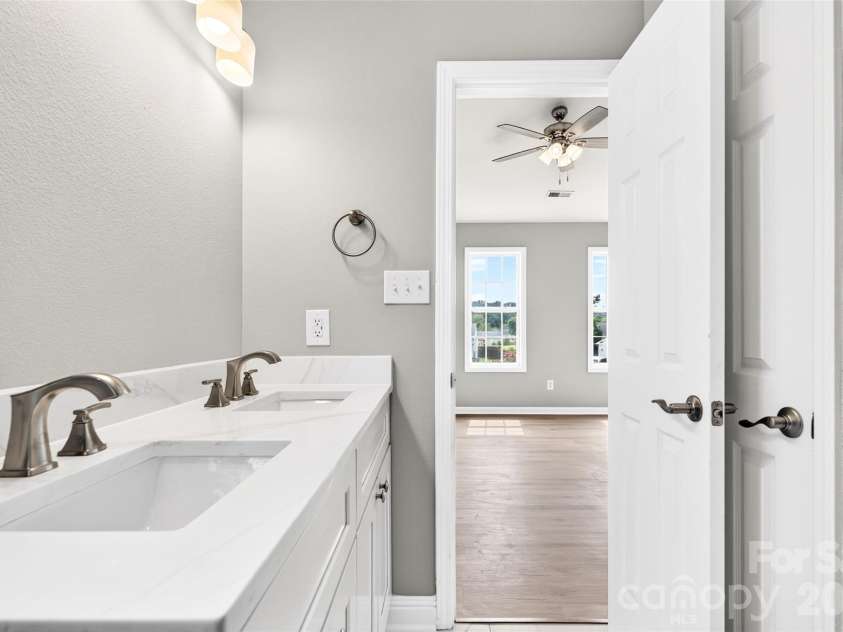 3808 Nuthatch Drive, Indian Trail, NC 28079.  MLS# CAR4416585, YatesRealty ID 46267. Primary Bathroom