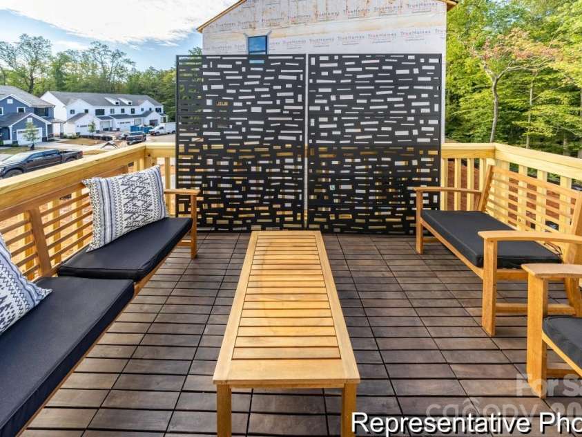 5026 Clairmont Road, Charlotte, NC 28208.  MLS# CAR4417338, YatesRealty ID 46268. 