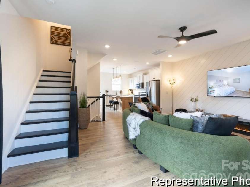 5026 Clairmont Road, Charlotte, NC 28208.  MLS# CAR4417338, YatesRealty ID 46268. 