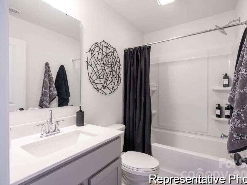 5026 Clairmont Road, Charlotte, NC 28208.  MLS# CAR4417338, YatesRealty ID 46268. 