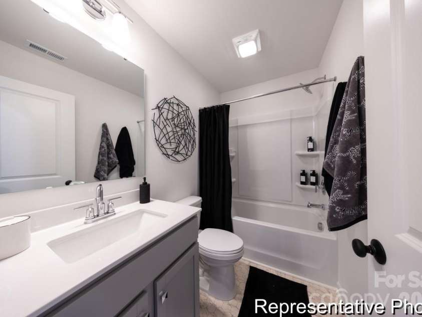 5026 Clairmont Road, Charlotte, NC 28208.  MLS# CAR4417338, YatesRealty ID 46268. 