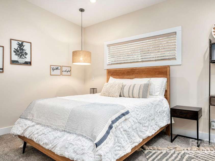 20 & 22 Garden Road, Asheville, NC 28804.  MLS# CAR4319225, YatesRealty ID 4627. 20 Garden - Clerestory Window In Bedroom