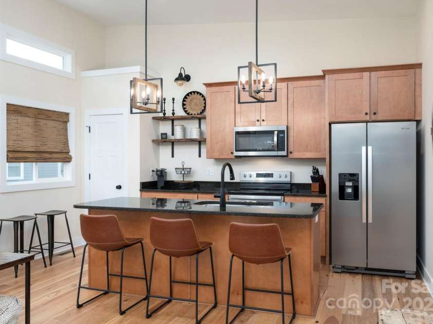 20 & 22 Garden Road, Asheville, NC 28804.  MLS# CAR4319225, YatesRealty ID 4627. 20 Garden - Well-Appointed Kitchen Features Granite and Stainless Steel