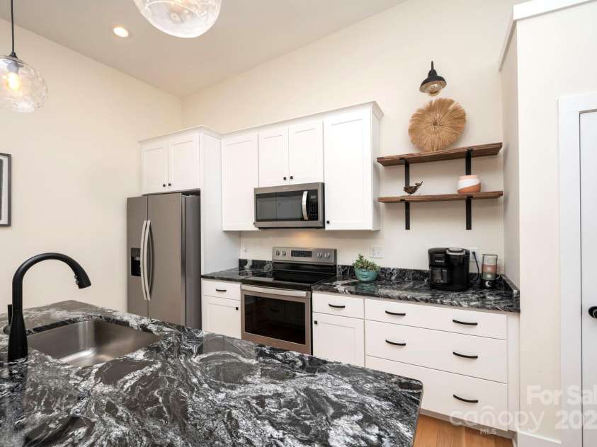 20 & 22 Garden Road, Asheville, NC 28804.  MLS# CAR4319225, YatesRealty ID 4627. 22 Garden - Ample Counter and Cabinet Space