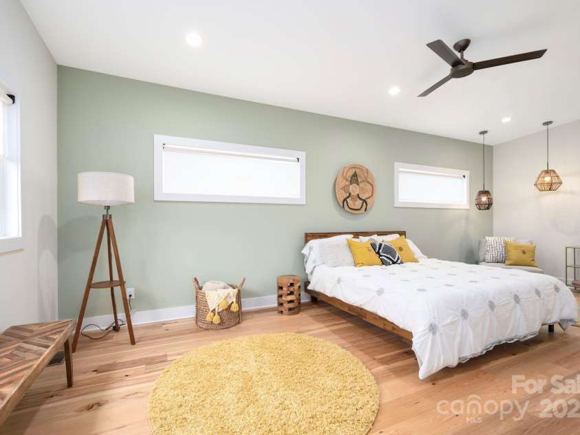 20 & 22 Garden Road, Asheville, NC 28804.  MLS# CAR4319225, YatesRealty ID 4627. 22 Garden - Luxurious Bedroom
