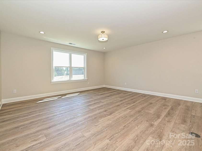 119 Tonbridge Way, Mooresville, NC 28115.  MLS# CAR4264354, YatesRealty ID 4628. Loft