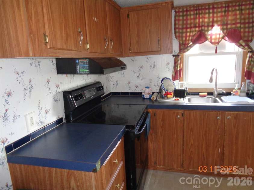 3911 Woodmont Court, Lenoir, NC 28645.  MLS# CAR4336748, YatesRealty ID 4629. 