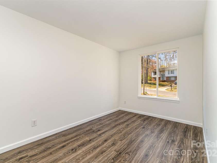 6847 Saddle Point Road, Charlotte, NC 28212.  MLS# CAR4237052, YatesRealty ID 4629. Bedroom 3