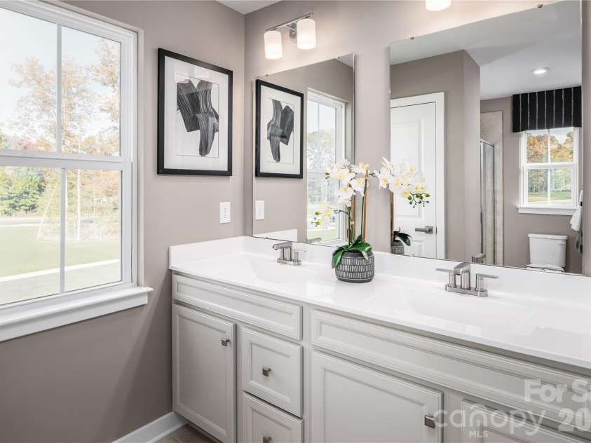 10508 Catawba Run Road, Charlotte, NC 28278.  MLS# CAR4384361, YatesRealty ID 46298. Representative Photo Only