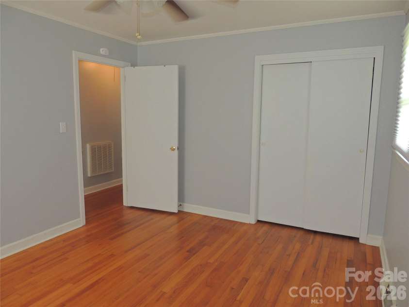 189 Westbrook Drive, Forest City, NC 28043.  MLS# CAR4417322, YatesRealty ID 46299. Bedroom # 2
