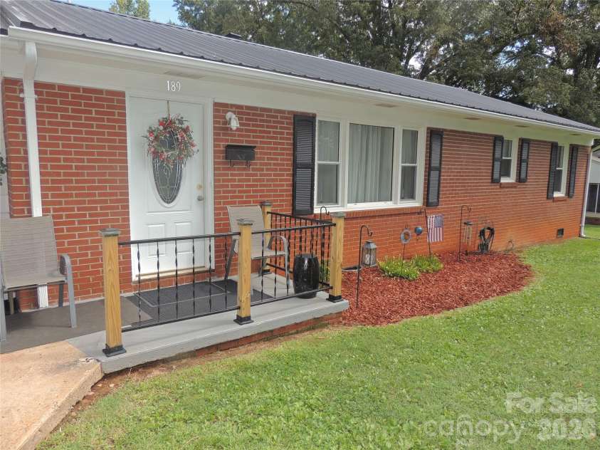 189 Westbrook Drive, Forest City, NC 28043.  MLS# CAR4417322, YatesRealty ID 46299. Front Door
