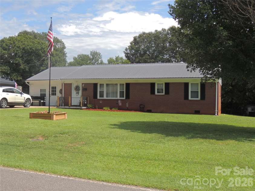 189 Westbrook Drive, Forest City, NC 28043.  MLS# CAR4417322, YatesRealty ID 46299. Primary