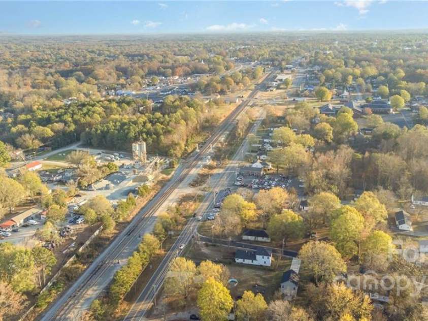 2607 Main Street, Kannapolis, NC 28081.  MLS# CAR3925352, YatesRealty ID 463. 