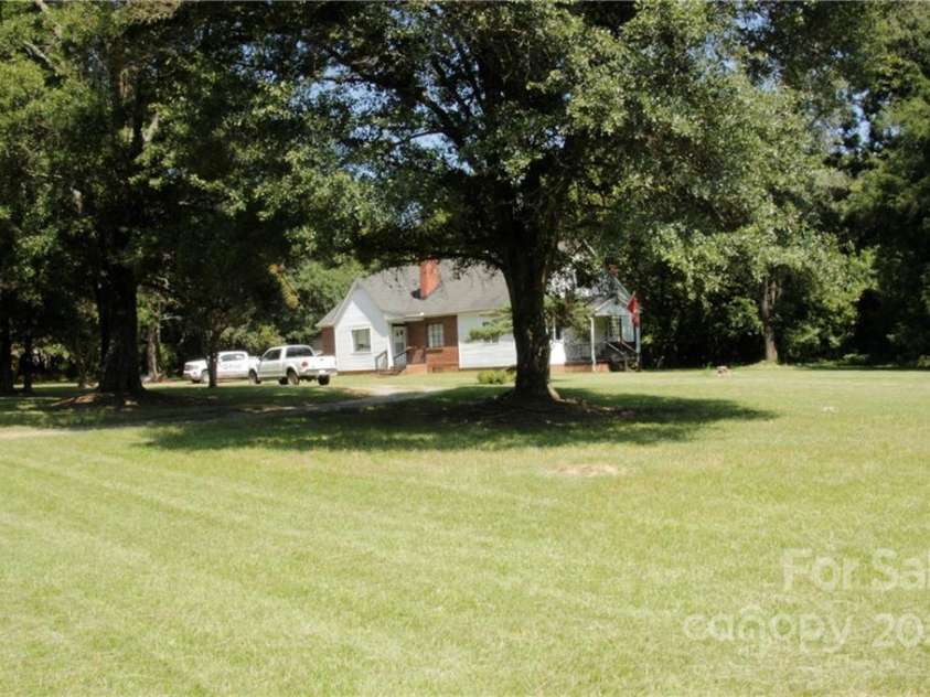 9909 Idlewild Road, Matthews, NC 28105.  MLS# CAR3573949, YatesRealty ID 463. 