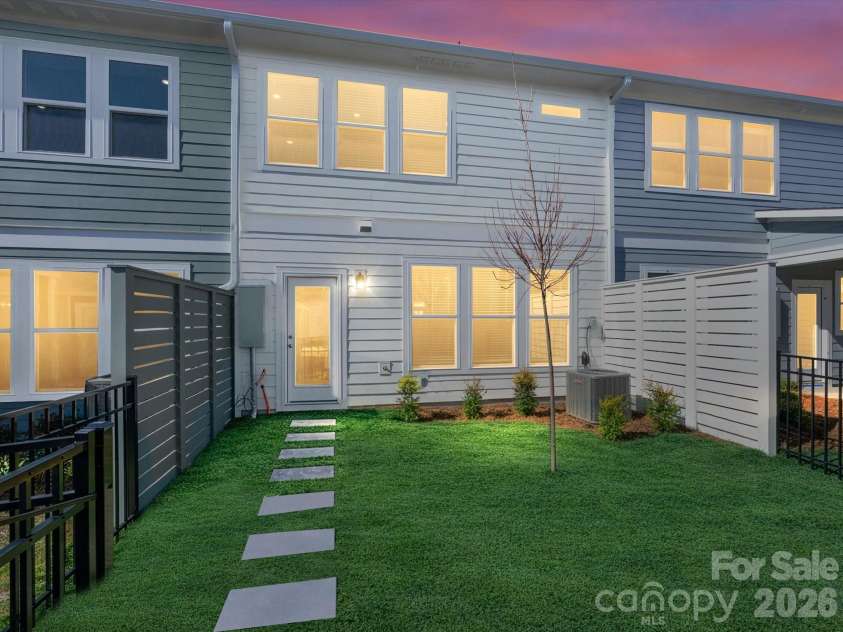 10132 Mamillion Drive, Huntersville, NC 28078.  MLS# CAR4314282, YatesRealty ID 4630. 