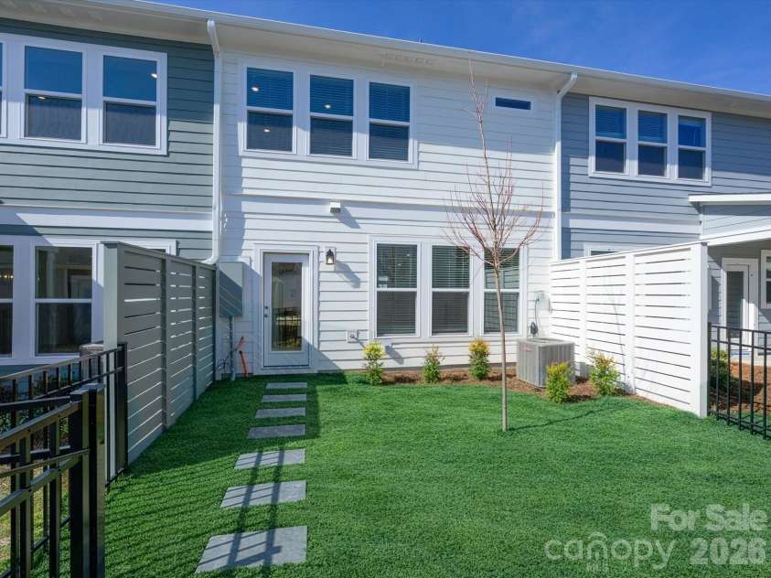 10132 Mamillion Drive, Huntersville, NC 28078.  MLS# CAR4314282, YatesRealty ID 4630. 