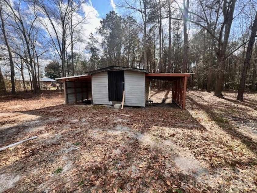 405 Inwood Street, Bethune, SC 29009.  MLS# CAR4322008, YatesRealty ID 4630. 
