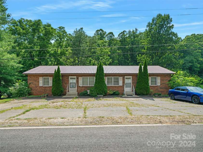 495 & 499 Worley Road, Marion, NC 28752.  MLS# CAR4165874, YatesRealty ID 4630. 