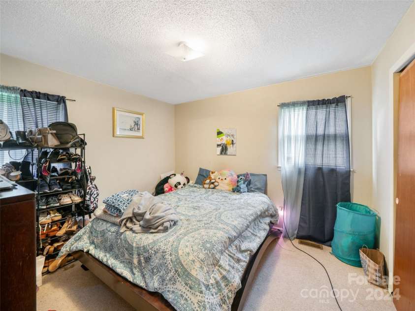 495 & 499 Worley Road, Marion, NC 28752.  MLS# CAR4165874, YatesRealty ID 4630. 