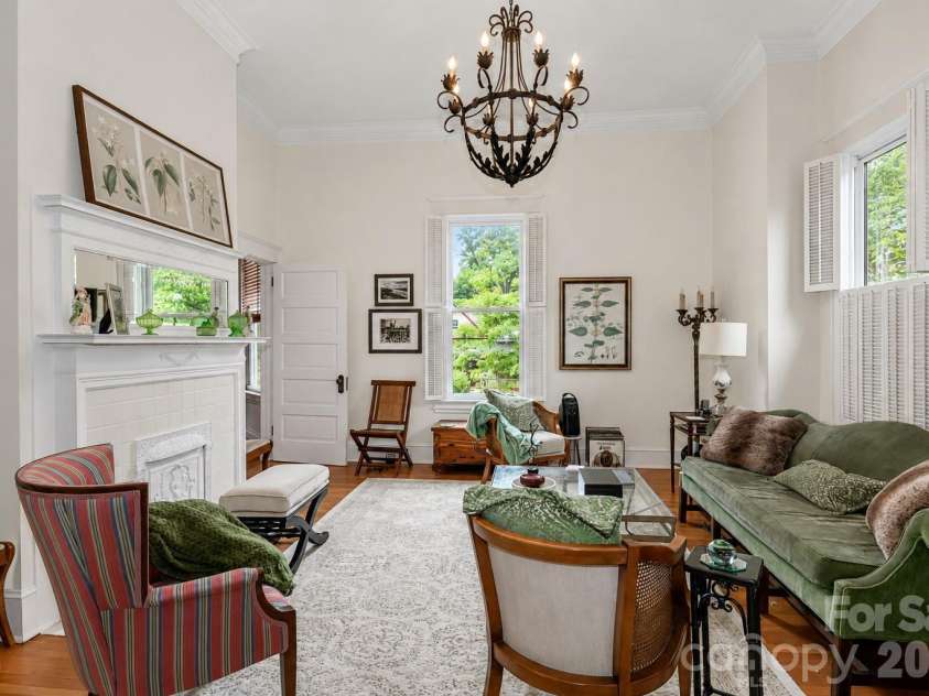 804 Broad Street, Statesville, NC 28677.  MLS# CAR4413375, YatesRealty ID 46302. 