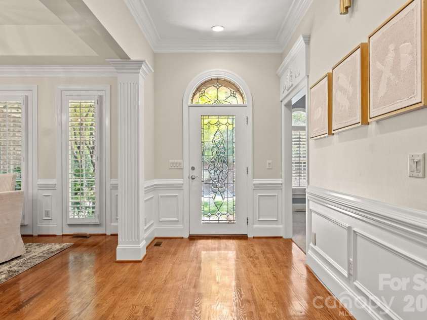 5604 Challis View Lane, Charlotte, NC 28226.  MLS# CAR4416834, YatesRealty ID 46303. 