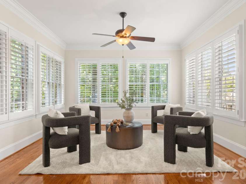 5604 Challis View Lane, Charlotte, NC 28226.  MLS# CAR4416834, YatesRealty ID 46303. 