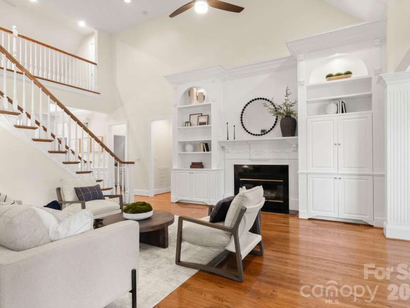 5604 Challis View Lane, Charlotte, NC 28226.  MLS# CAR4416834, YatesRealty ID 46303. 