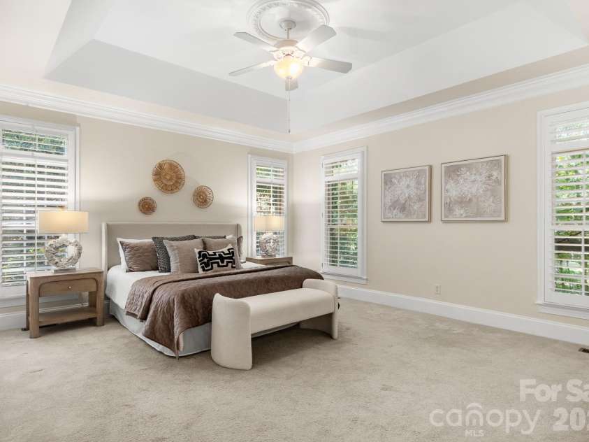 5604 Challis View Lane, Charlotte, NC 28226.  MLS# CAR4416834, YatesRealty ID 46303. 