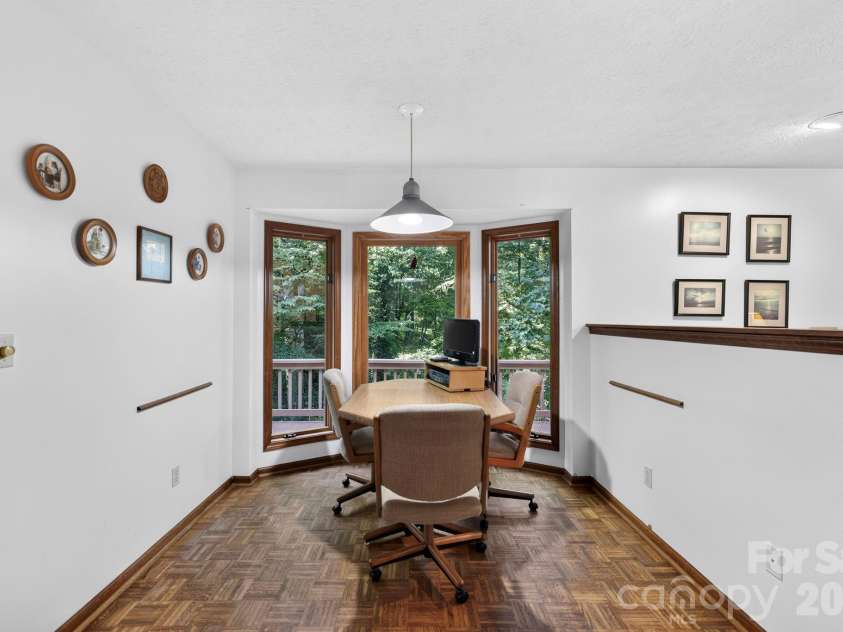 18 Rosewood Trail, Hendersonville, NC 28739.  MLS# CAR4406298, YatesRealty ID 46305. 