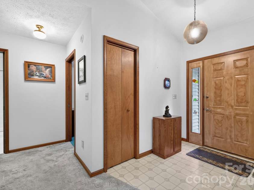 18 Rosewood Trail, Hendersonville, NC 28739.  MLS# CAR4406298, YatesRealty ID 46305. 