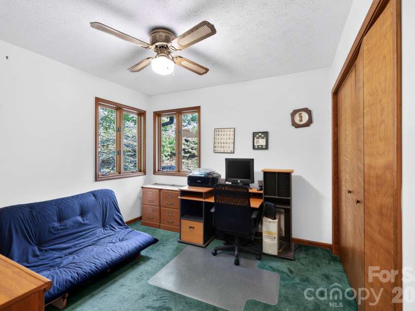 18 Rosewood Trail, Hendersonville, NC 28739.  MLS# CAR4406298, YatesRealty ID 46305. 