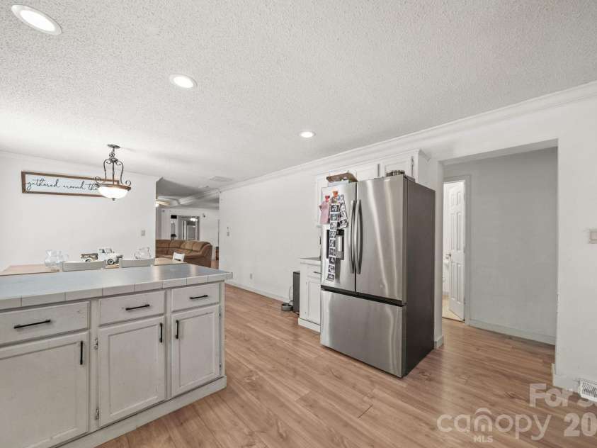 5130 Sedgefield Drive, Lancaster, SC 29720.  MLS# CAR4413593, YatesRealty ID 46308. Kitchen