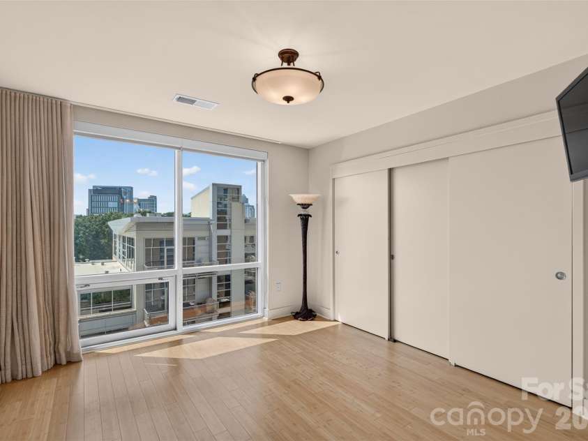 1133 Metropolitan Avenue, Charlotte, NC 28204.  MLS# CAR4412878, YatesRealty ID 4631. 