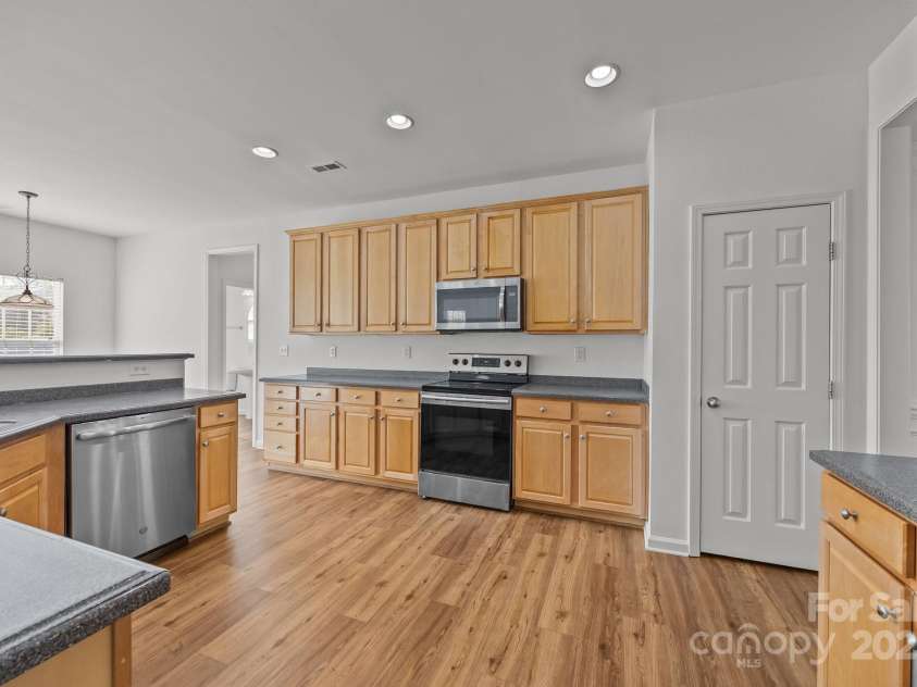 7262 April Mist Trail, Huntersville, NC 28078.  MLS# CAR4240563, YatesRealty ID 4631. 