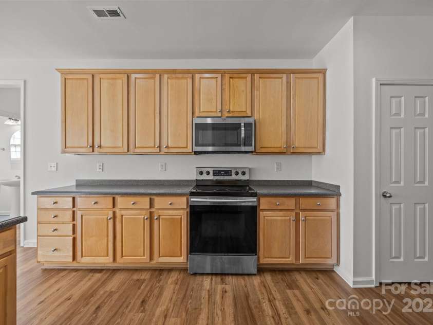 7262 April Mist Trail, Huntersville, NC 28078.  MLS# CAR4240563, YatesRealty ID 4631. 