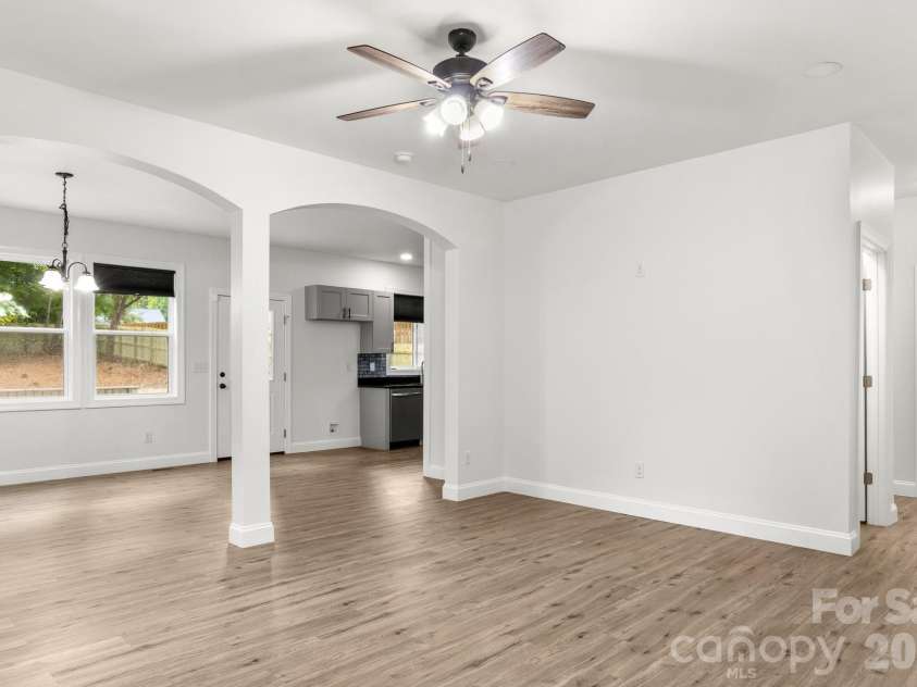 621 Norland Avenue, Kannapolis, NC 28083.  MLS# CAR4415898, YatesRealty ID 46310. 