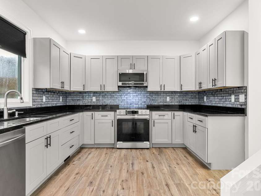 621 Norland Avenue, Kannapolis, NC 28083.  MLS# CAR4415898, YatesRealty ID 46310. 