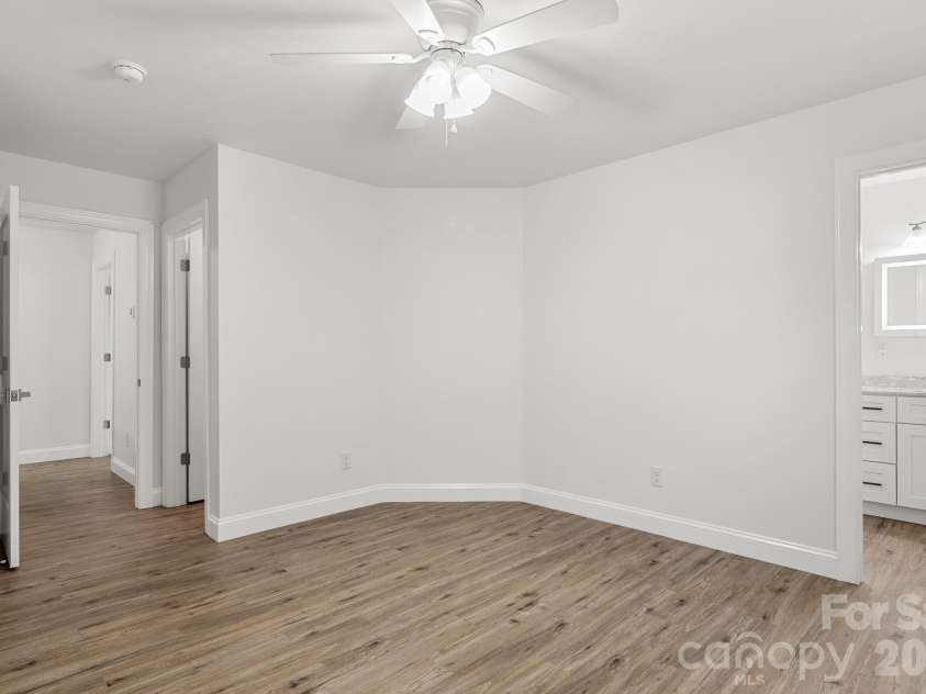 621 Norland Avenue, Kannapolis, NC 28083.  MLS# CAR4415898, YatesRealty ID 46310. 