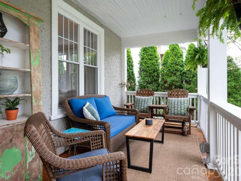 46 Chestnut Street, Asheville, NC 28801.  MLS# CAR4415682, YatesRealty ID 46311. 
