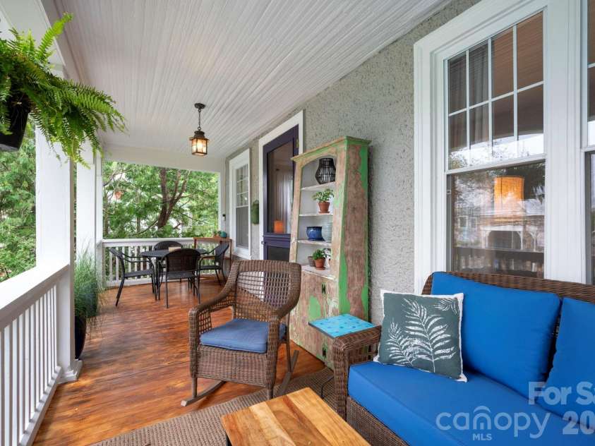 46 Chestnut Street, Asheville, NC 28801.  MLS# CAR4415682, YatesRealty ID 46311. 