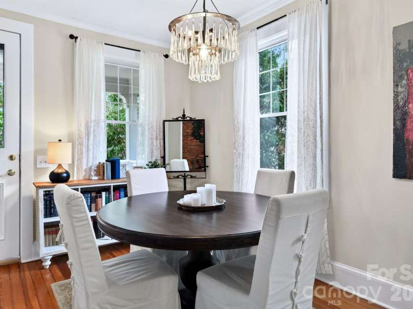 46 Chestnut Street, Asheville, NC 28801.  MLS# CAR4415682, YatesRealty ID 46311. Dining Room
