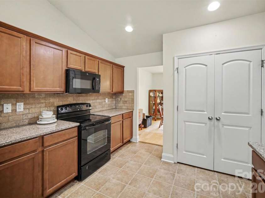 337 Crannog Way, Rock Hill, SC 29732.  MLS# CAR4417352, YatesRealty ID 46312. 