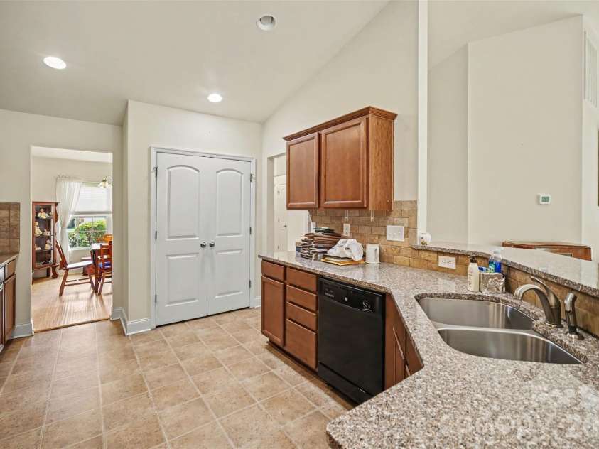 337 Crannog Way, Rock Hill, SC 29732.  MLS# CAR4417352, YatesRealty ID 46312. 